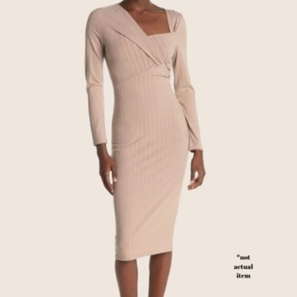🍦 SMALL TWIST FRONT RIBBED BODYCON MIDI DRESS OATMEAL CREAM ASTR THE LABEL - Picture 1 of 7